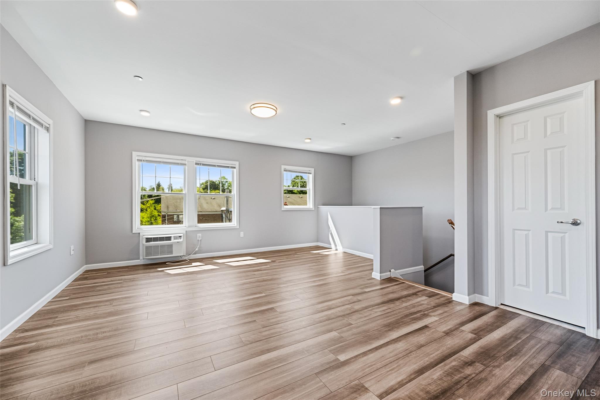 Photo 4 of this property