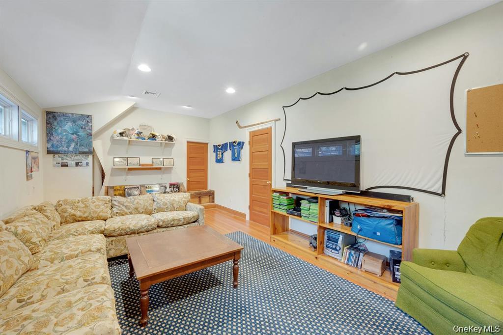 Photo 18 of this property