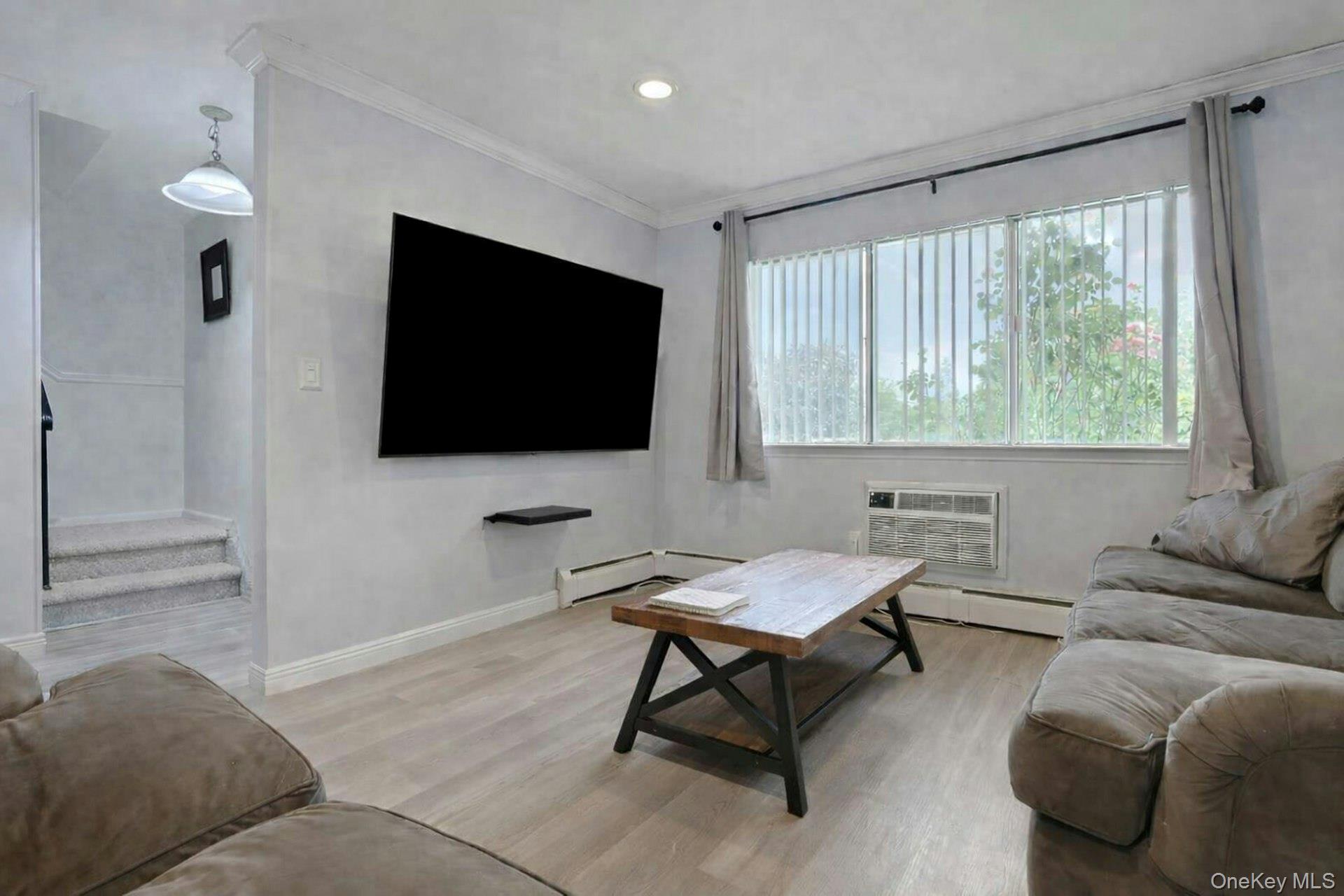 Photo 4 of this property