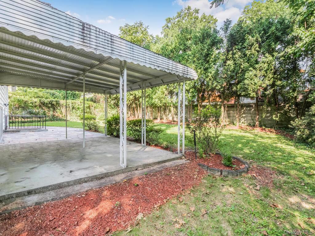 Photo 4 of this property