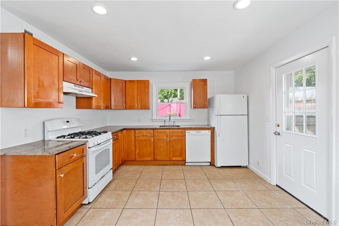 Photo 7 of this property