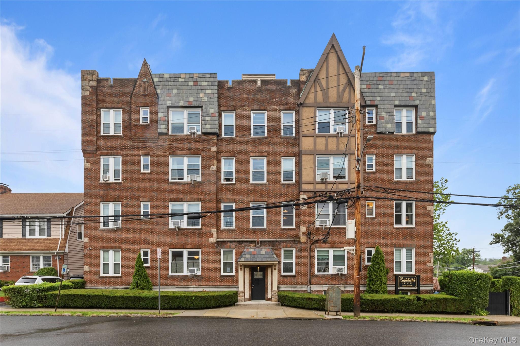 Welcome to Eastchester Estates in sought-after Chester Heights! This b...
