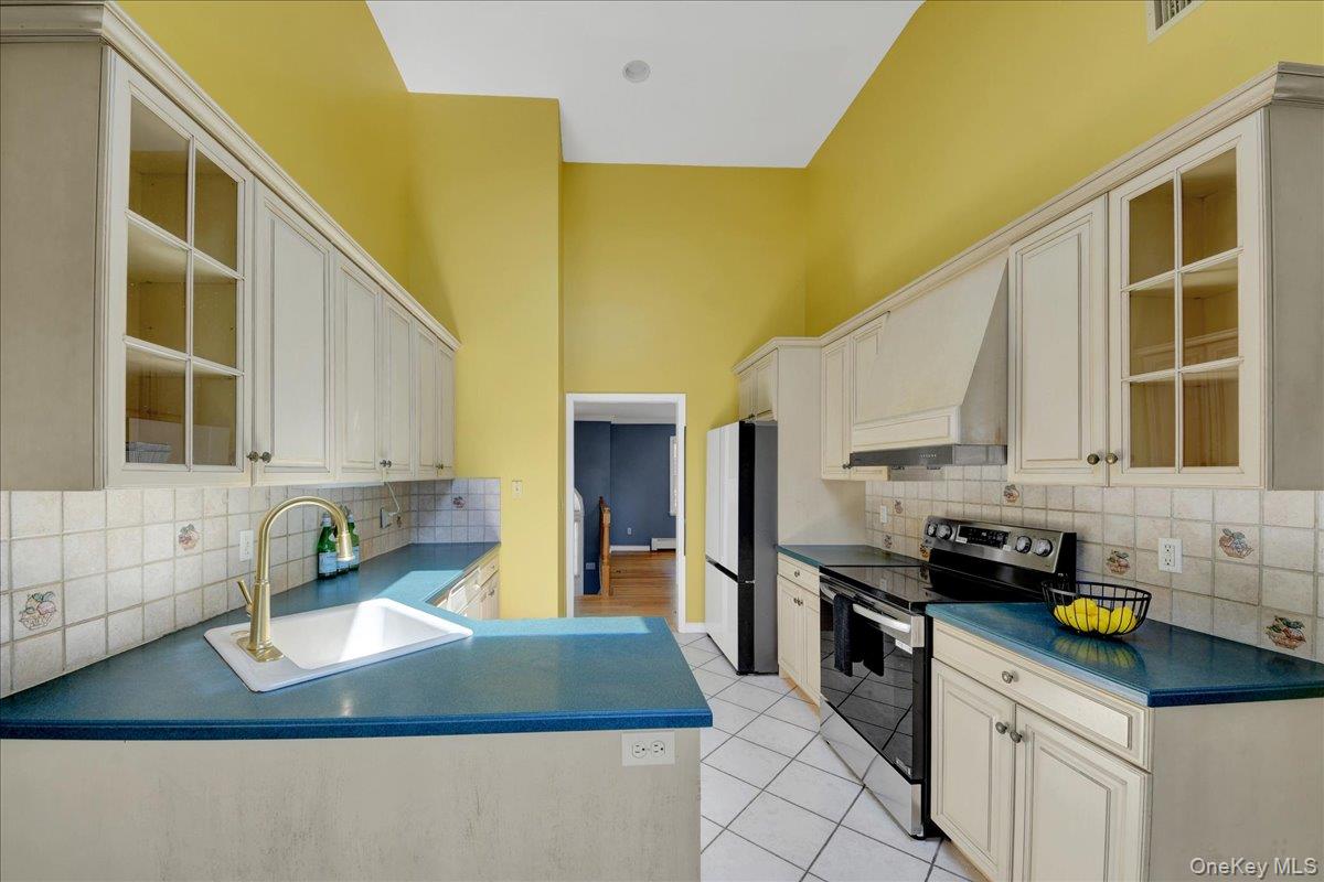 Photo 8 of this property