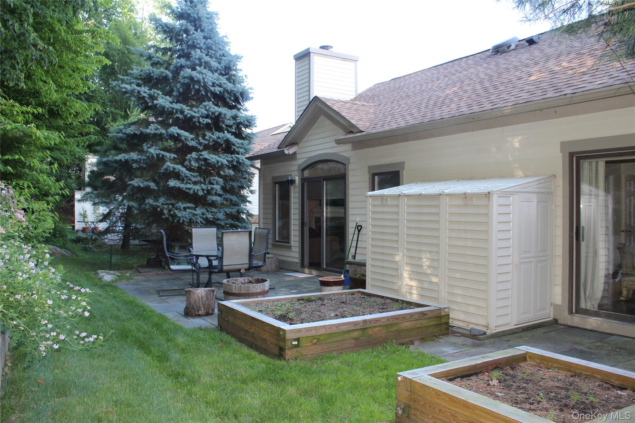 Photo 4 of this property