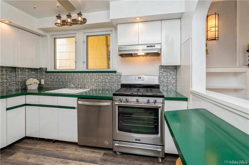 Photo 7 of this property