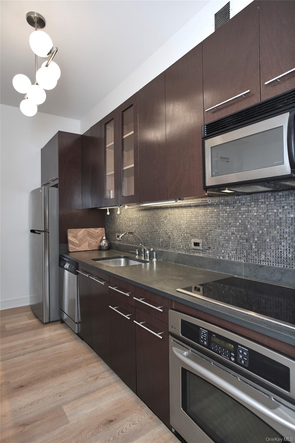 Photo 4 of this property