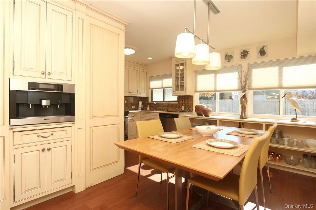 Photo 11 of this property