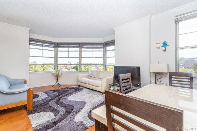 Sunny Spacious 2 Bed/2 Bath Corner Unit available in the highly desira...