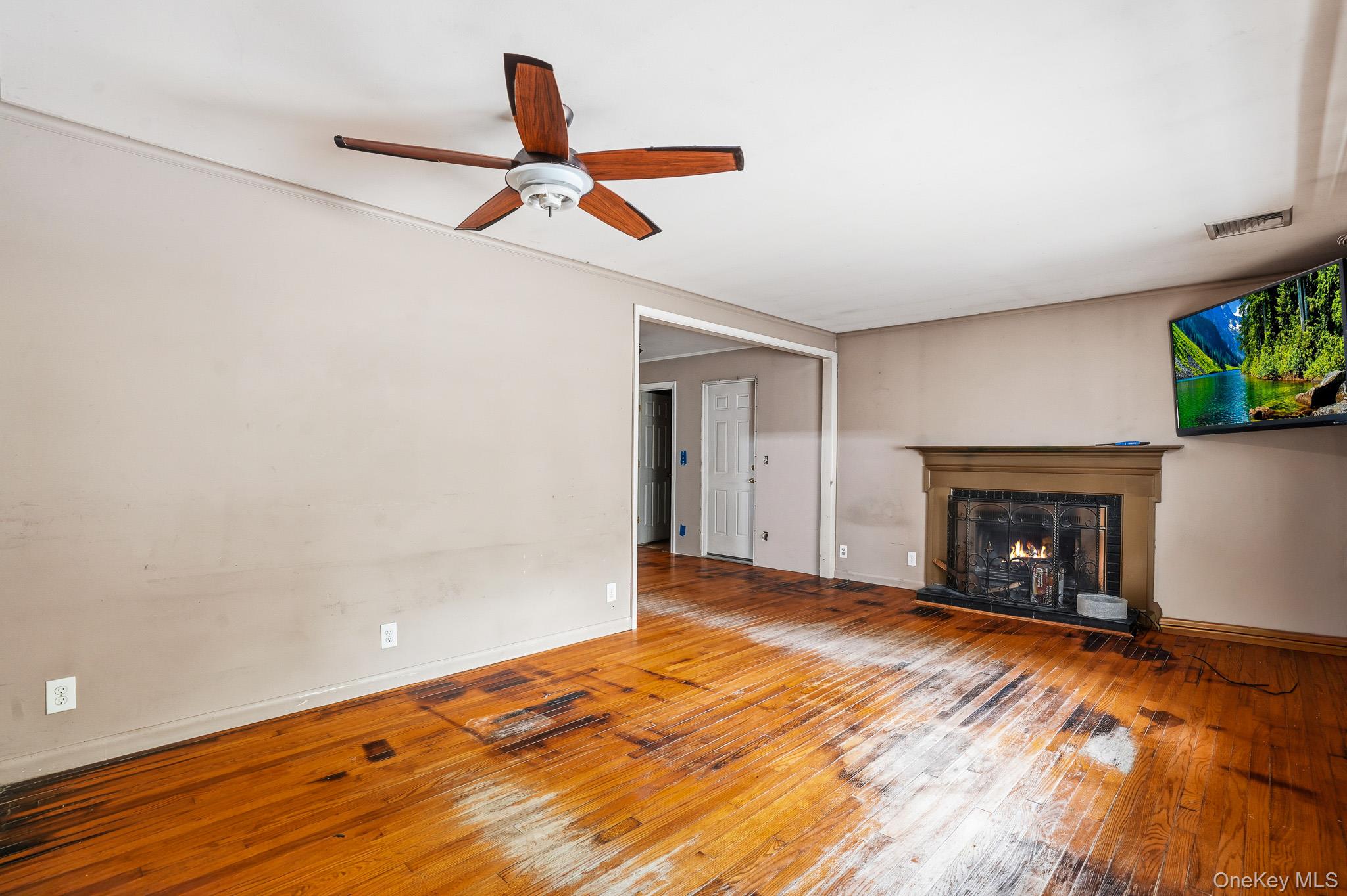 Photo 6 of this property