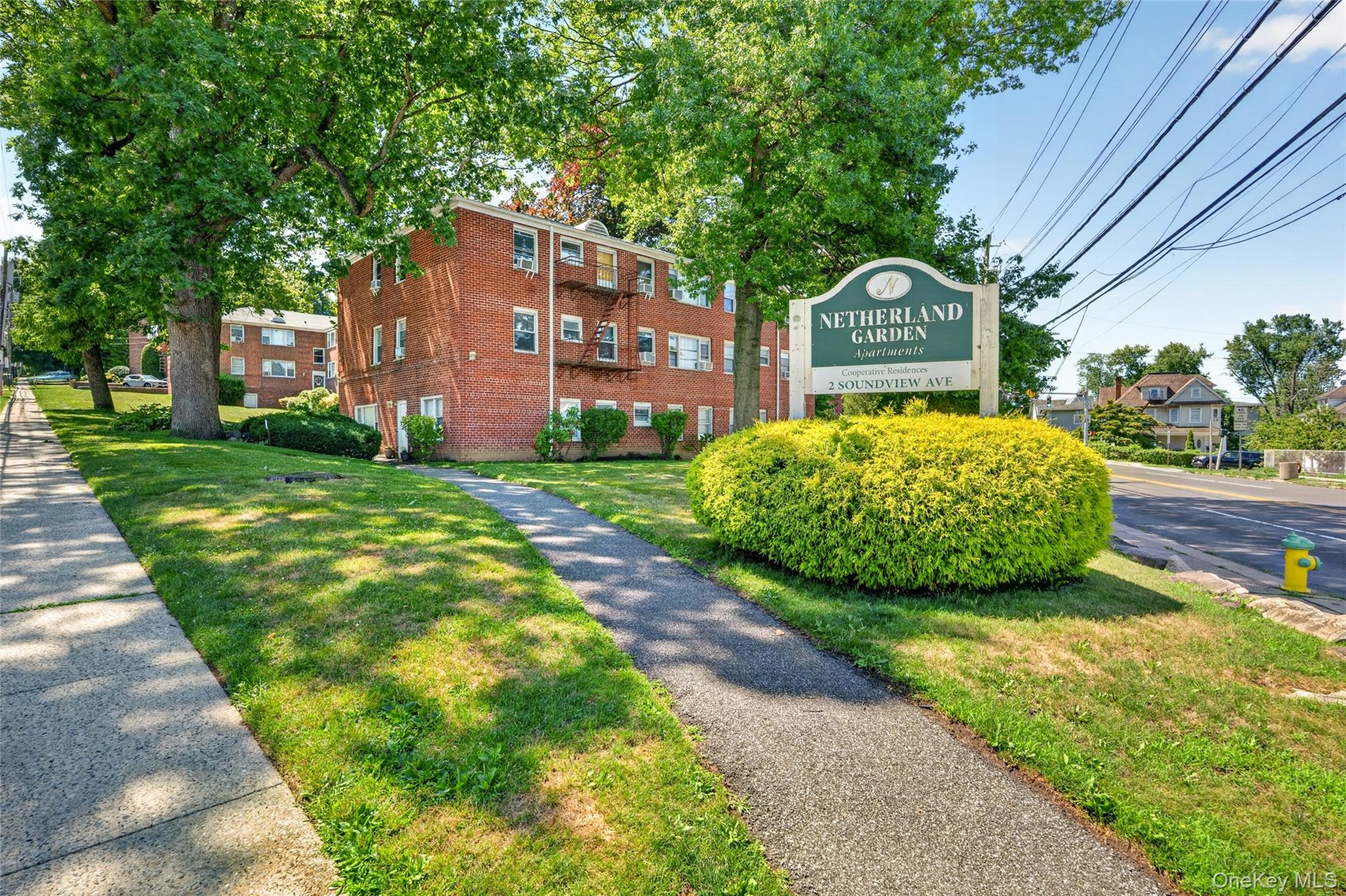 Move right into this one bedroom, one bathroom coop at Netherland Gard...