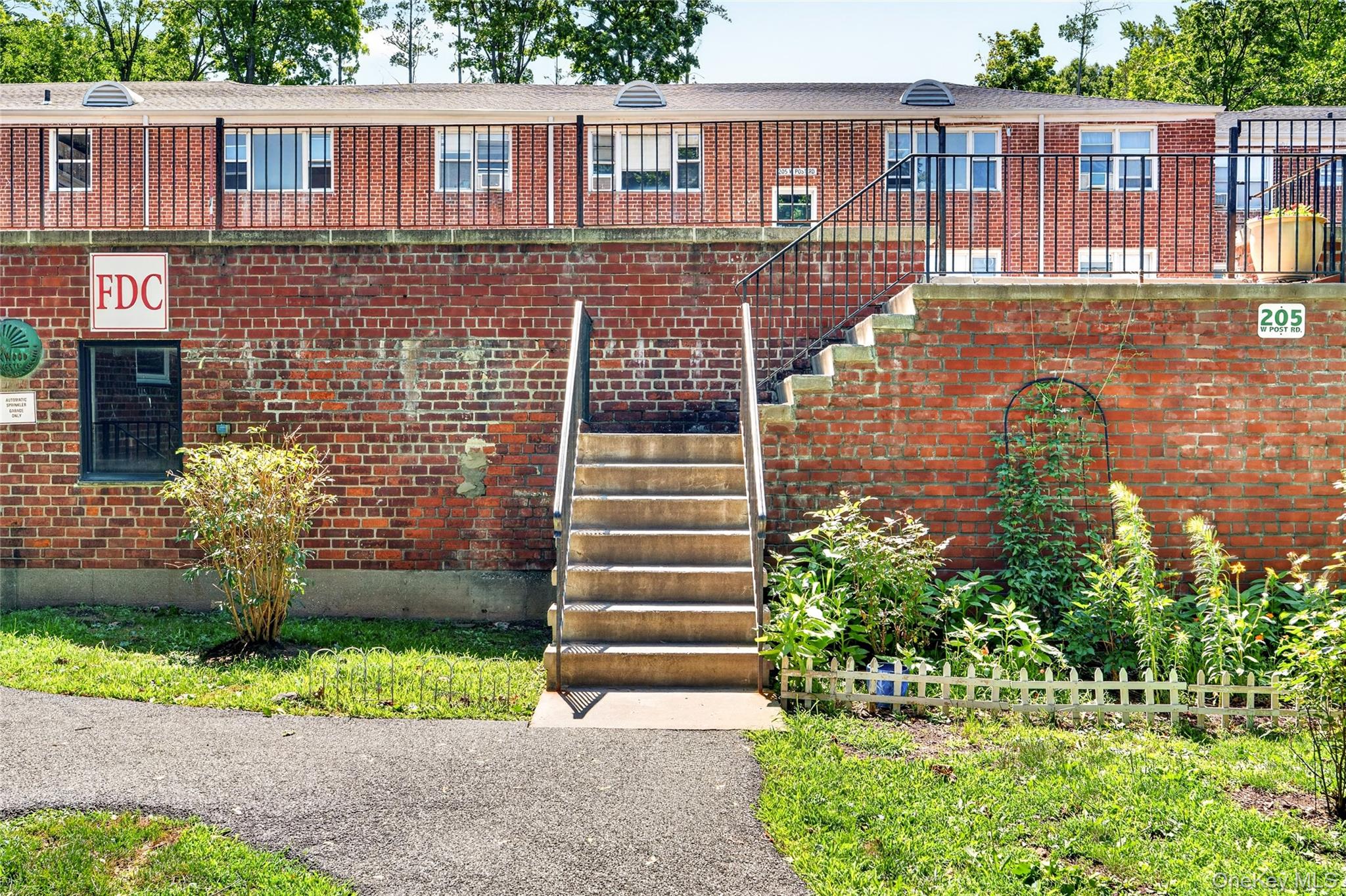 Photo 4 of this property
