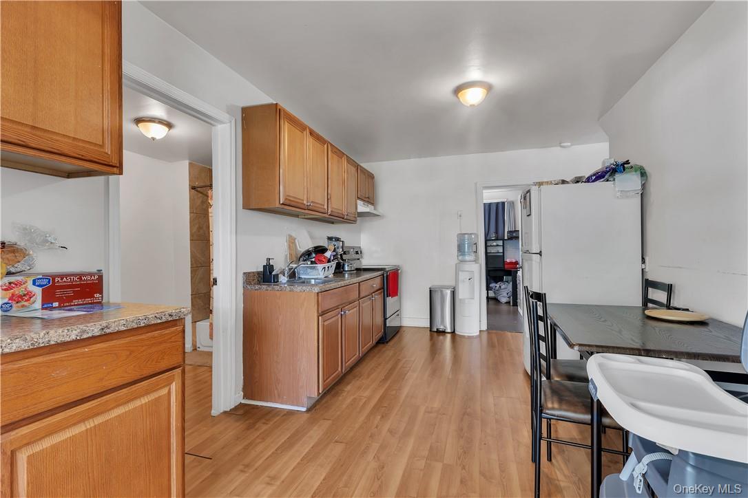 Photo 4 of this property