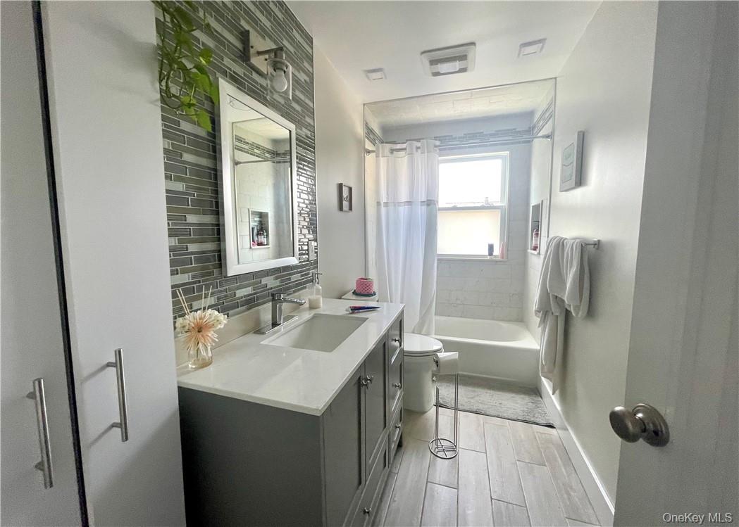 Photo 11 of this property