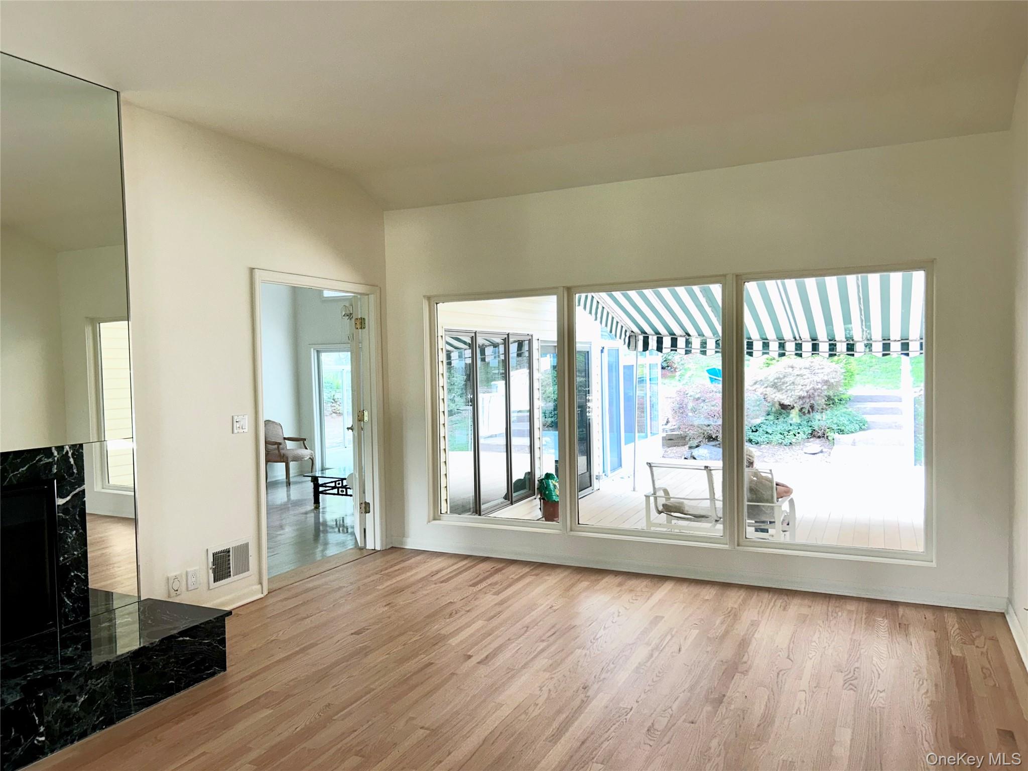 Photo 4 of this property