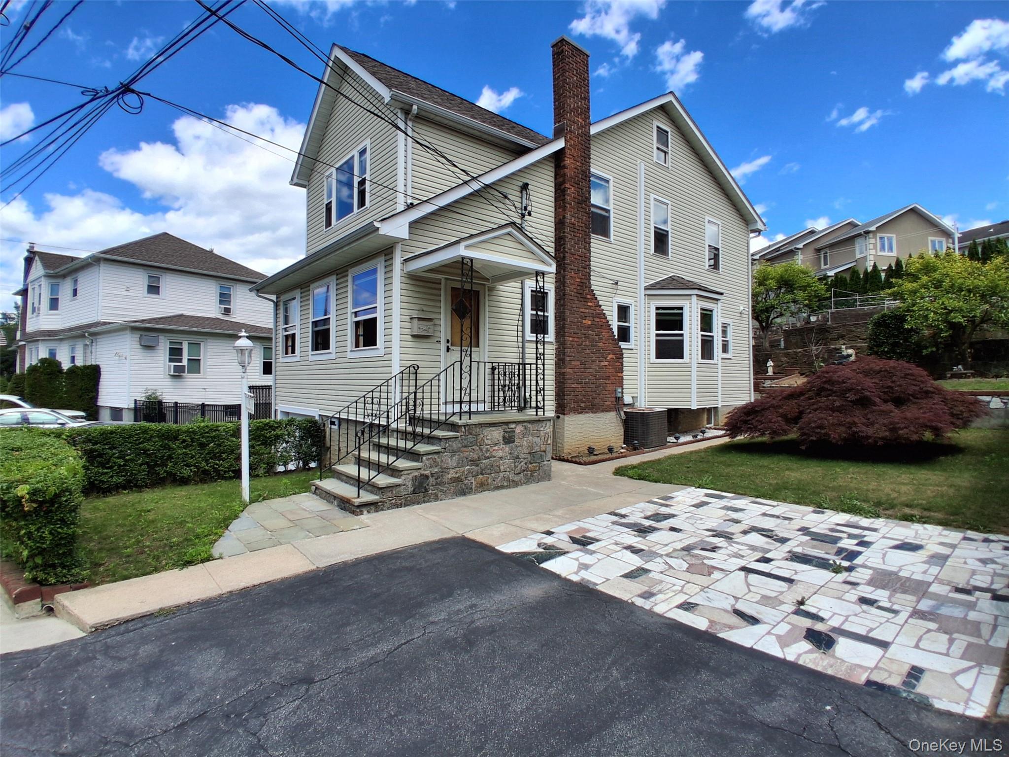 Photo 4 of this property