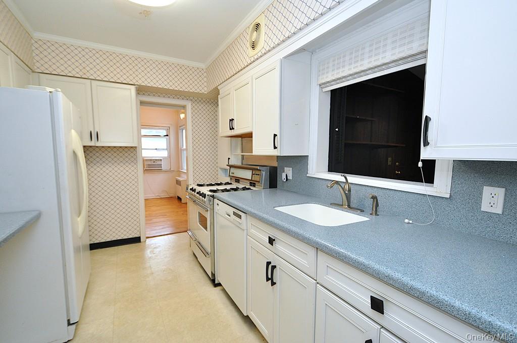 Photo 14 of this property