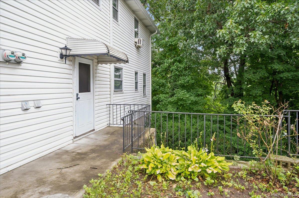 Photo 4 of this property