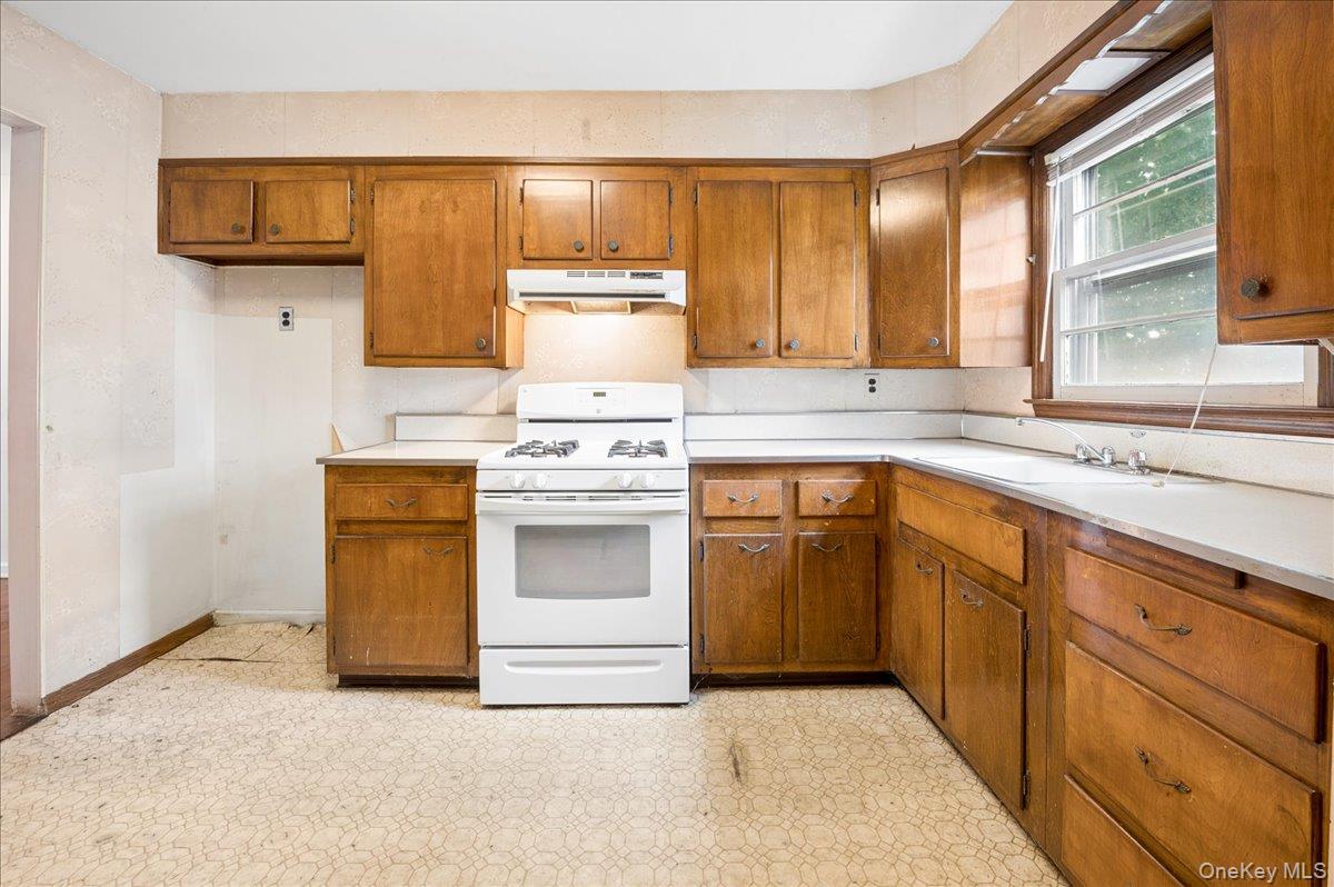 Photo 8 of this property
