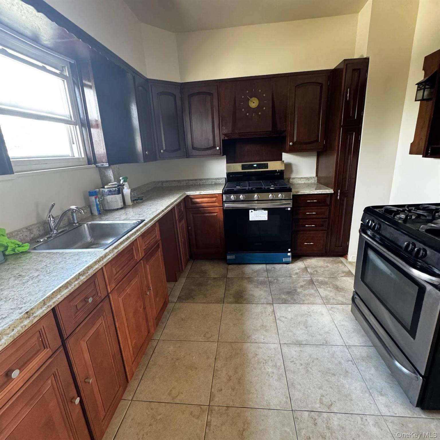 Photo 4 of this property