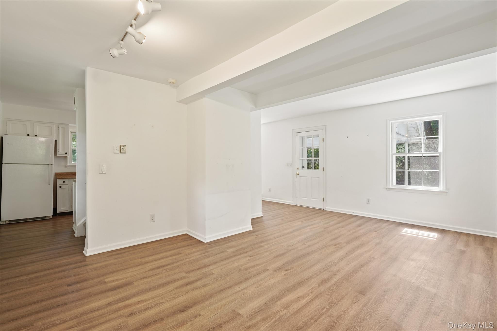 Photo 4 of this property