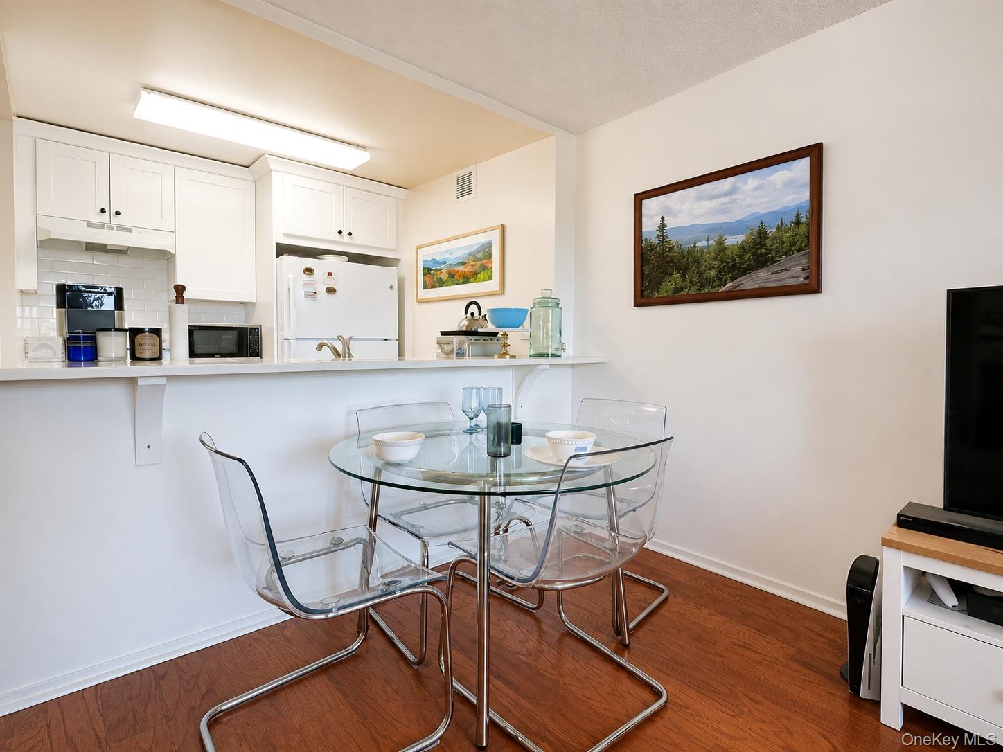 Photo 8 of this property