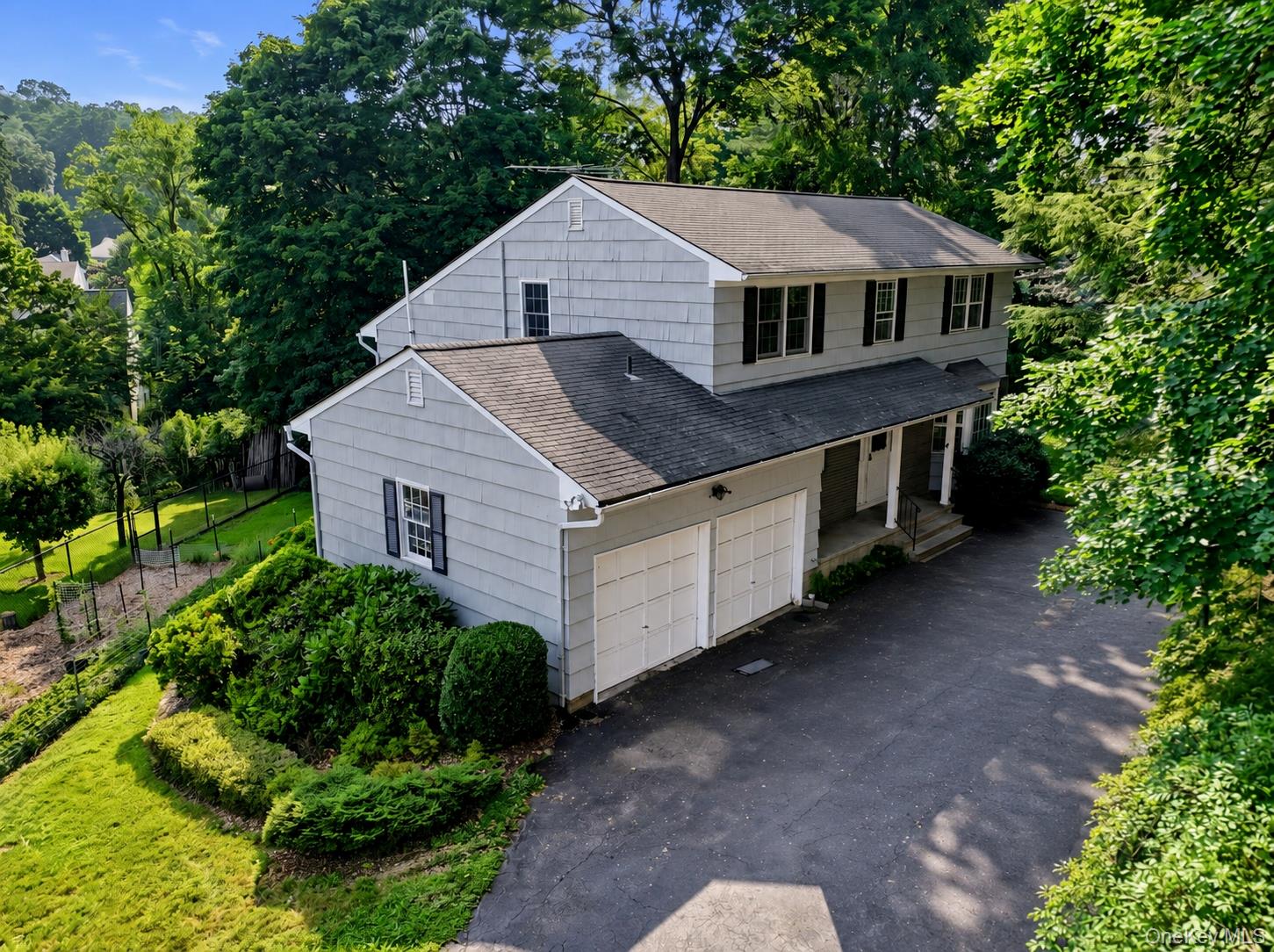 ***CHAPPAQUA SCHOOL DISTRICT*** Tucked away on a quiet cul-de-sac and...