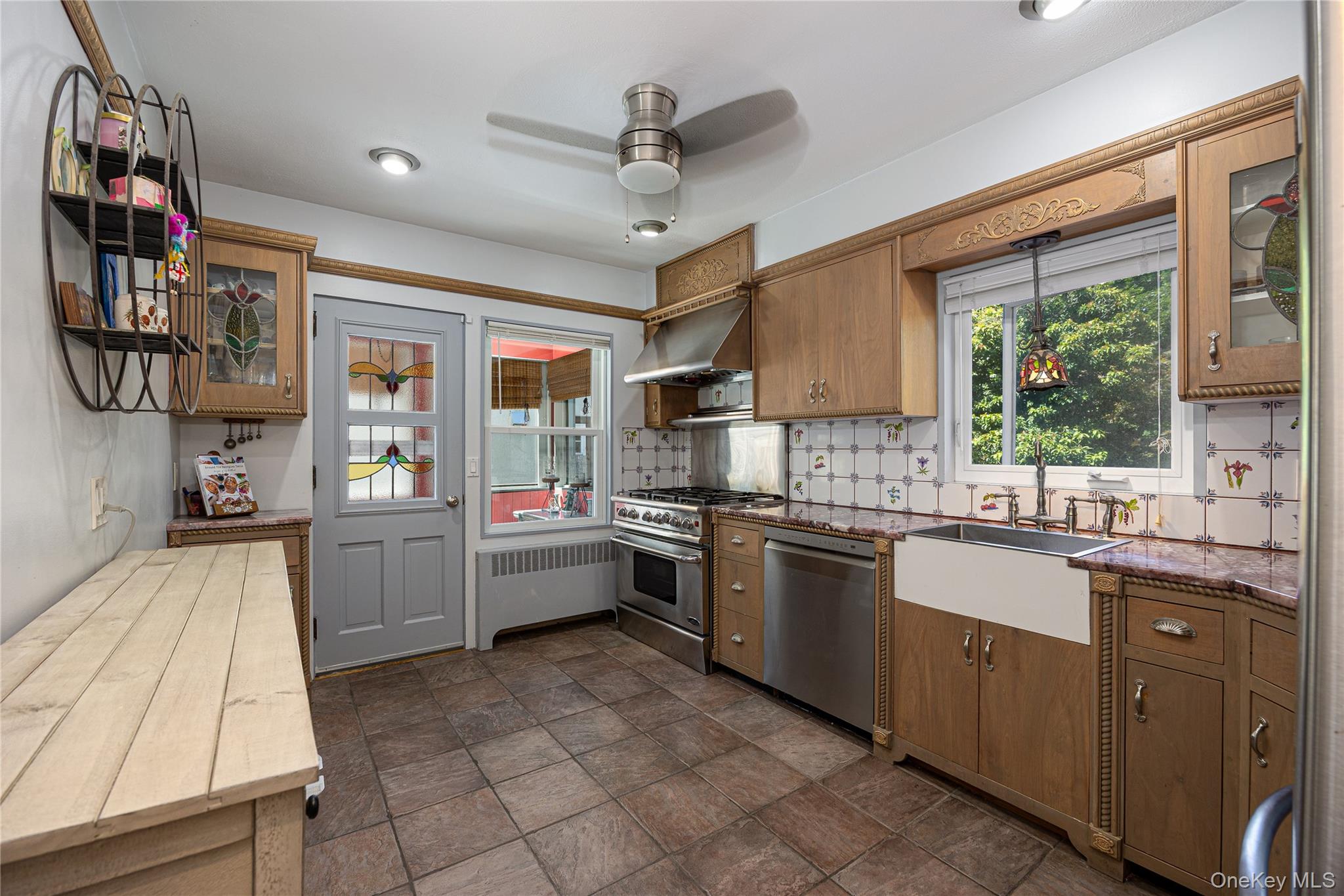 Photo 9 of this property