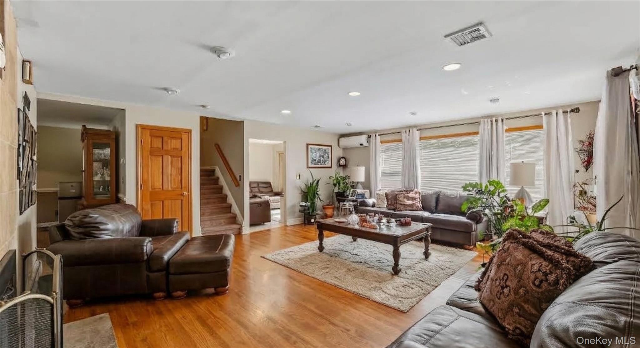 Photo 3 of this property