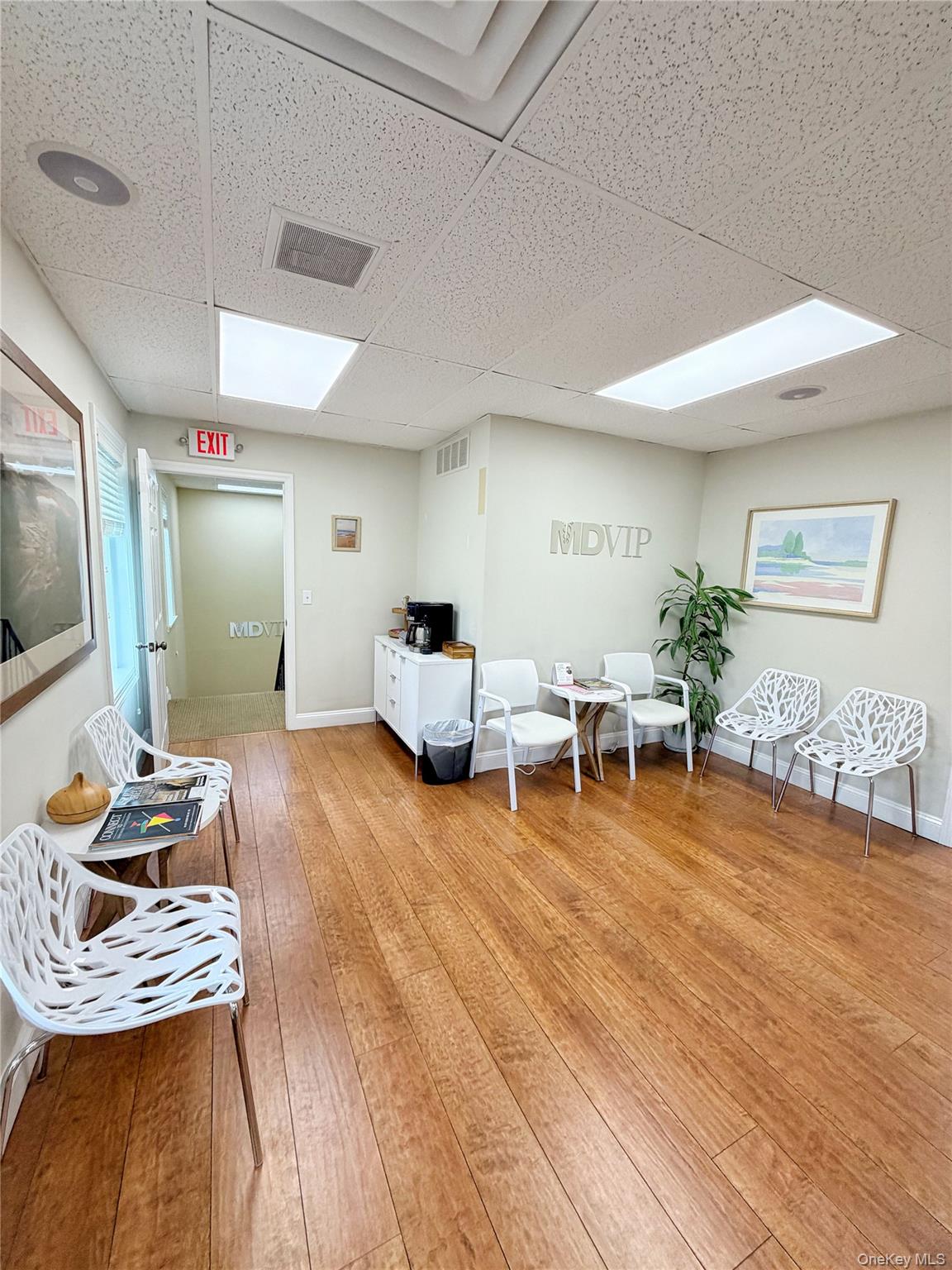 Second floor ADA compliant medical space available for immediate lease...