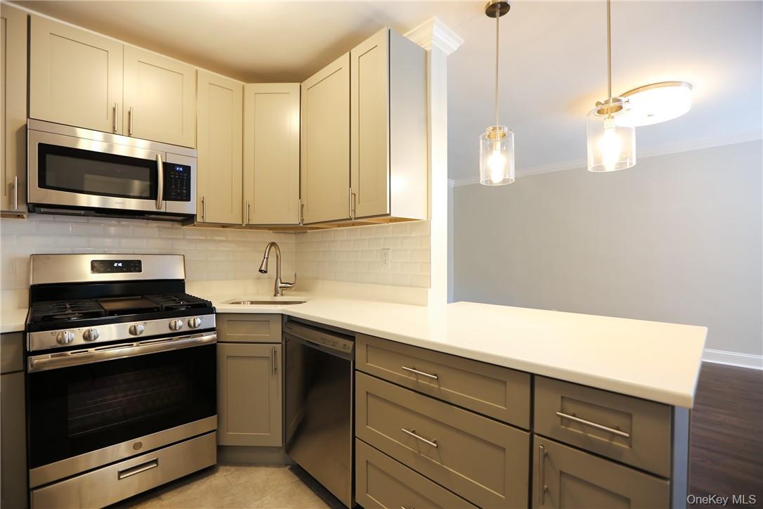 Photo 4 of this property