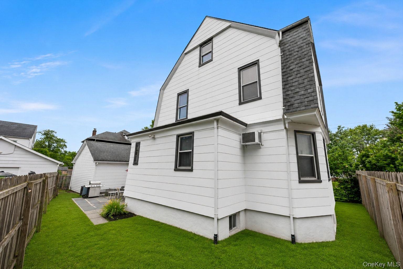 Photo 6 of this property