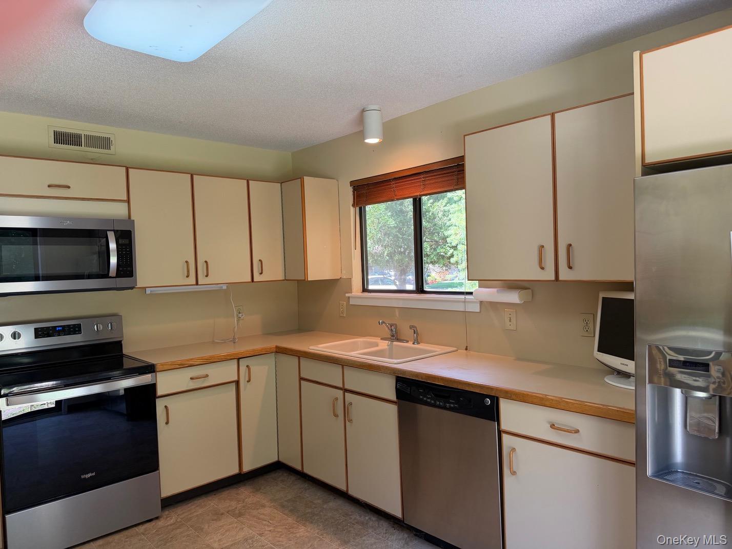 Photo 7 of this property