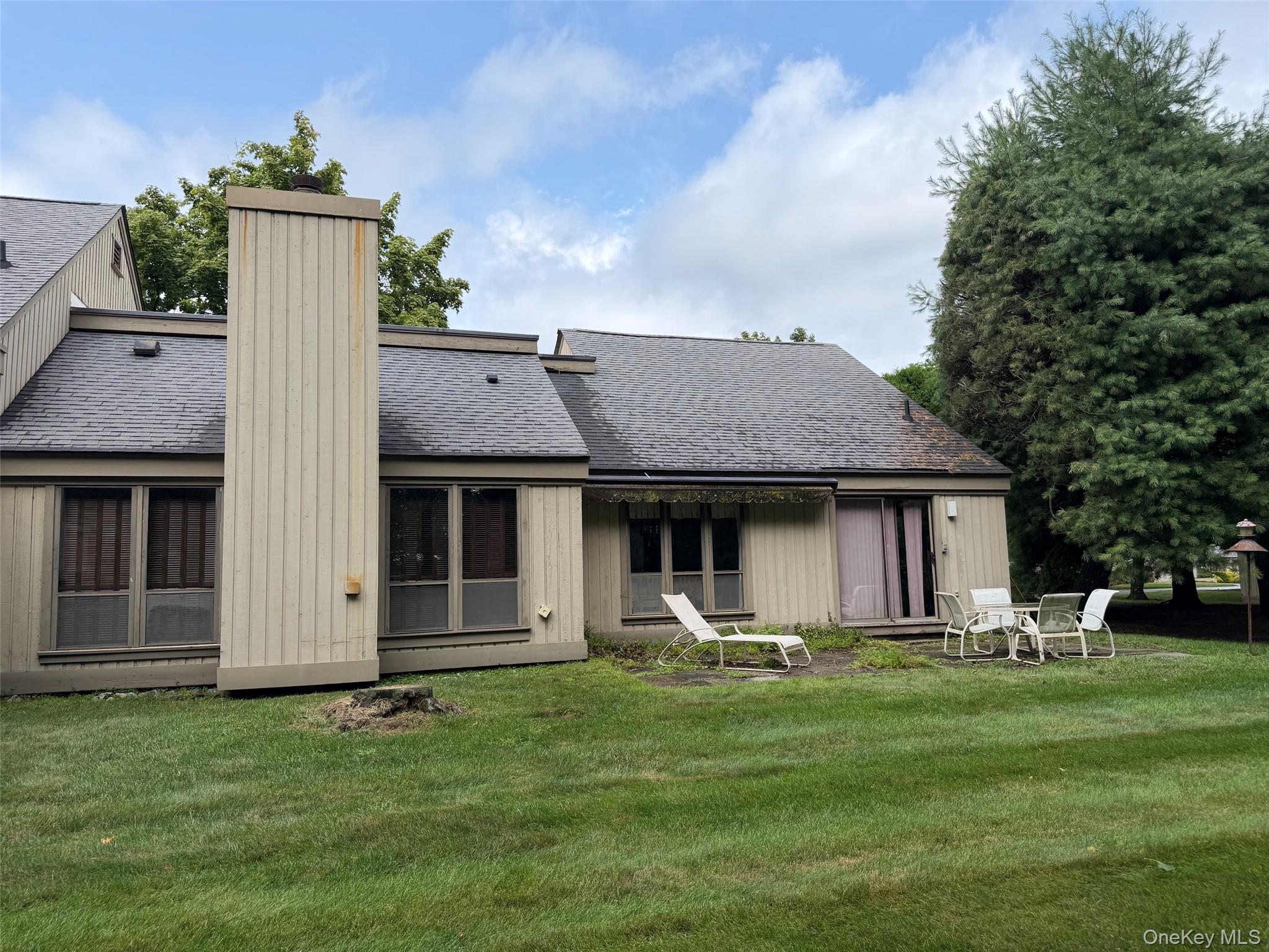 Photo 3 of this property