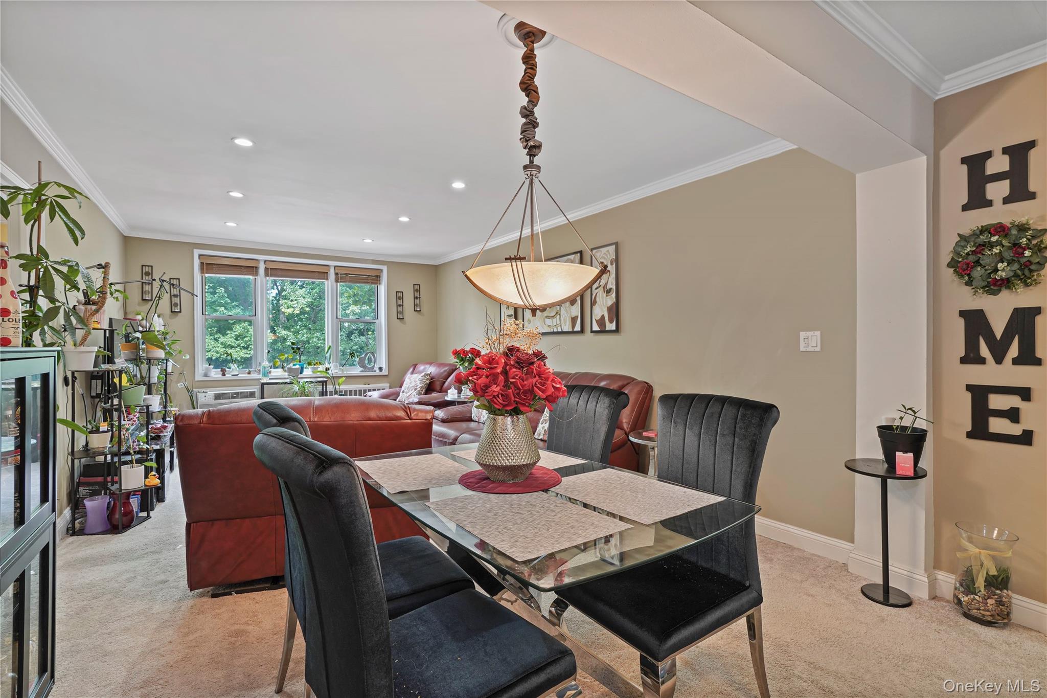 Photo 4 of this property