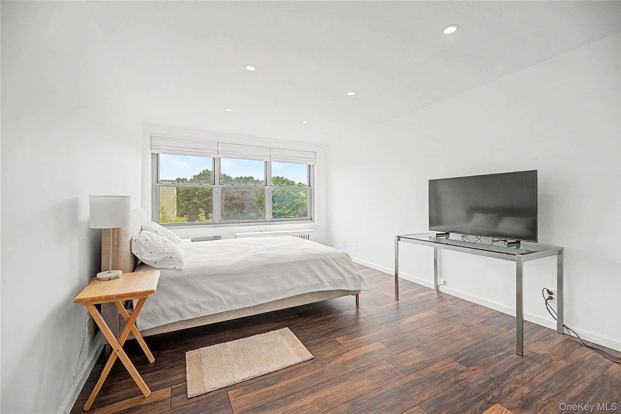 Photo 6 of this property