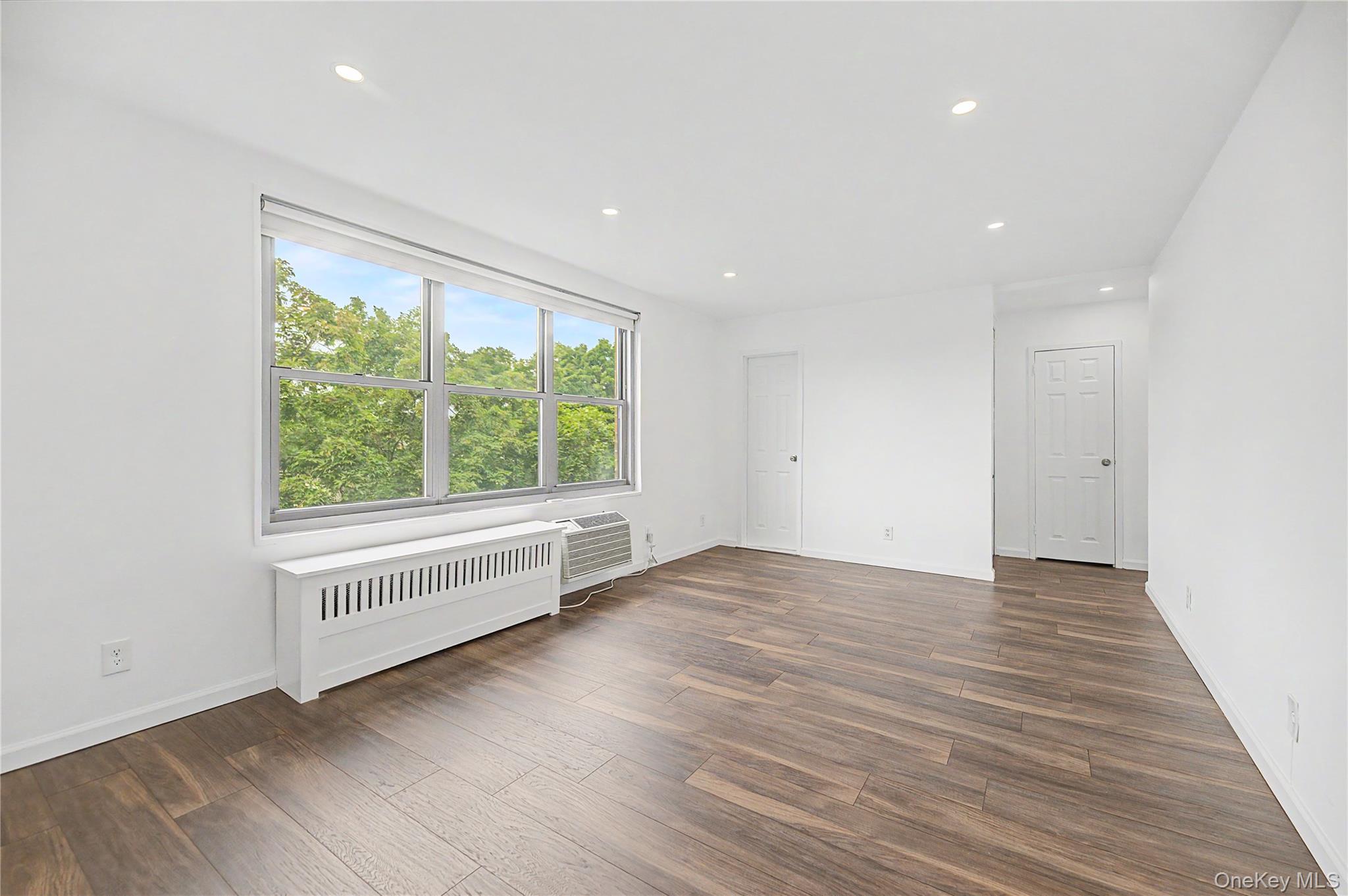 Photo 4 of this property