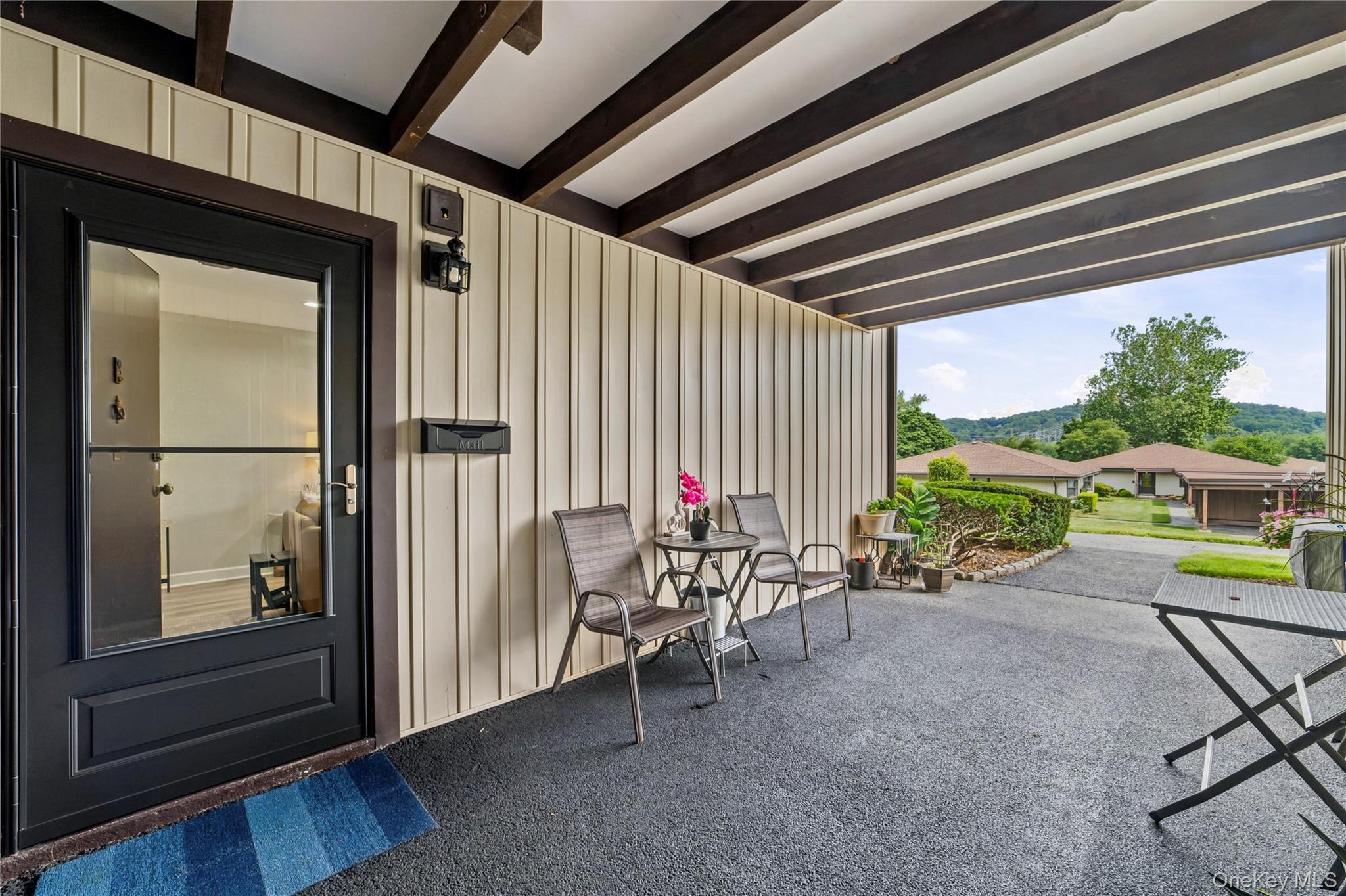 Photo 4 of this property