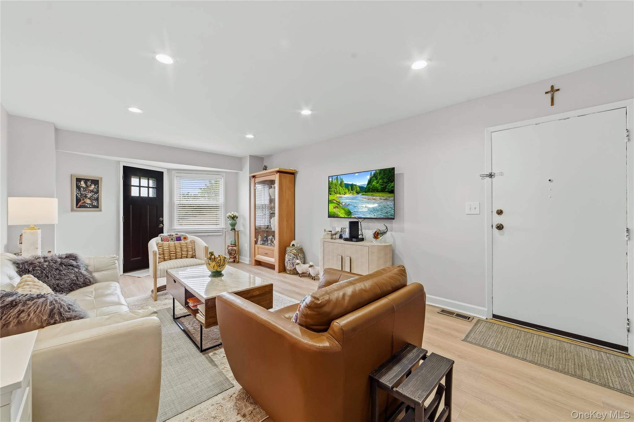 Photo 6 of this property