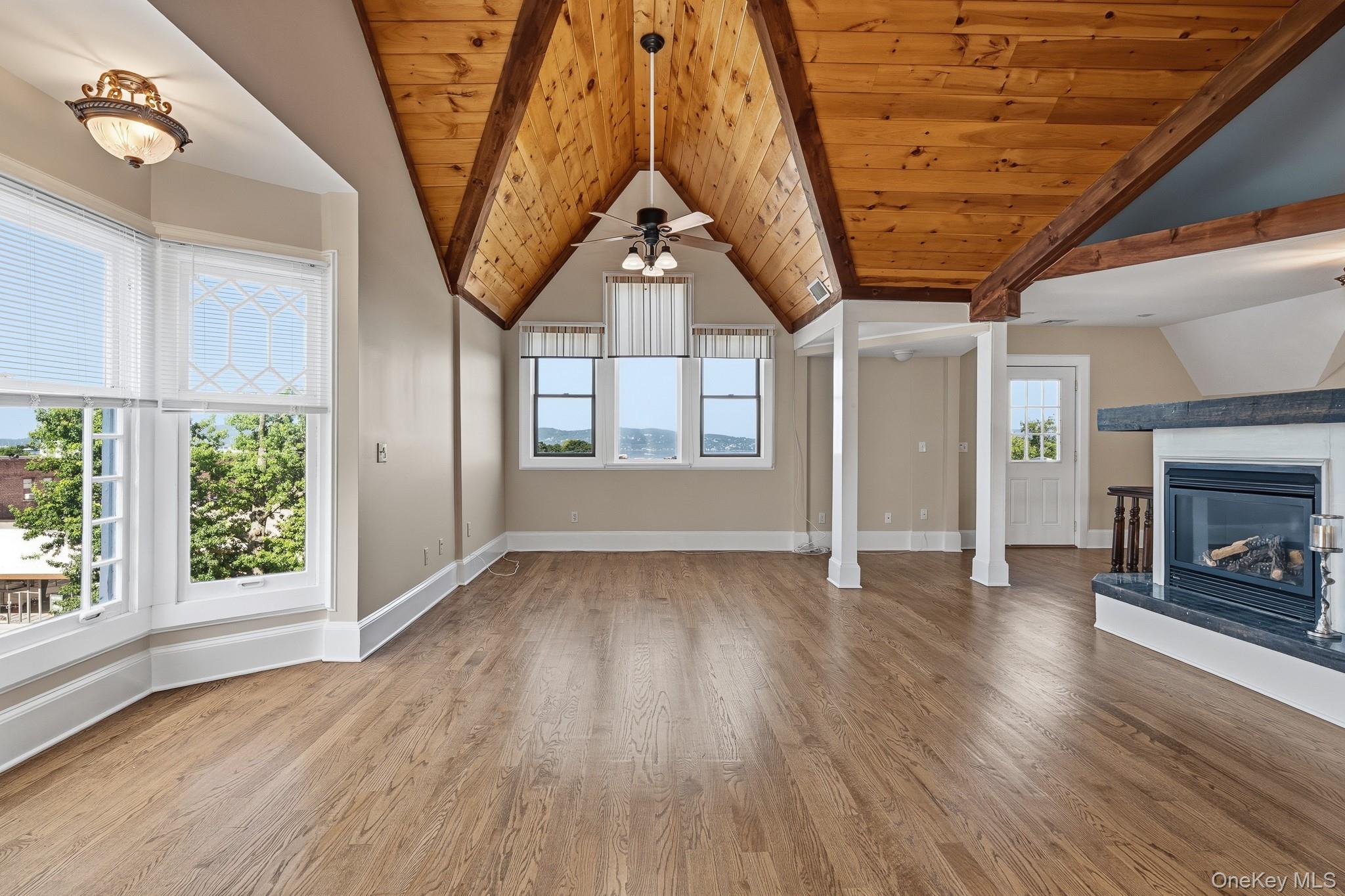 Photo 4 of this property