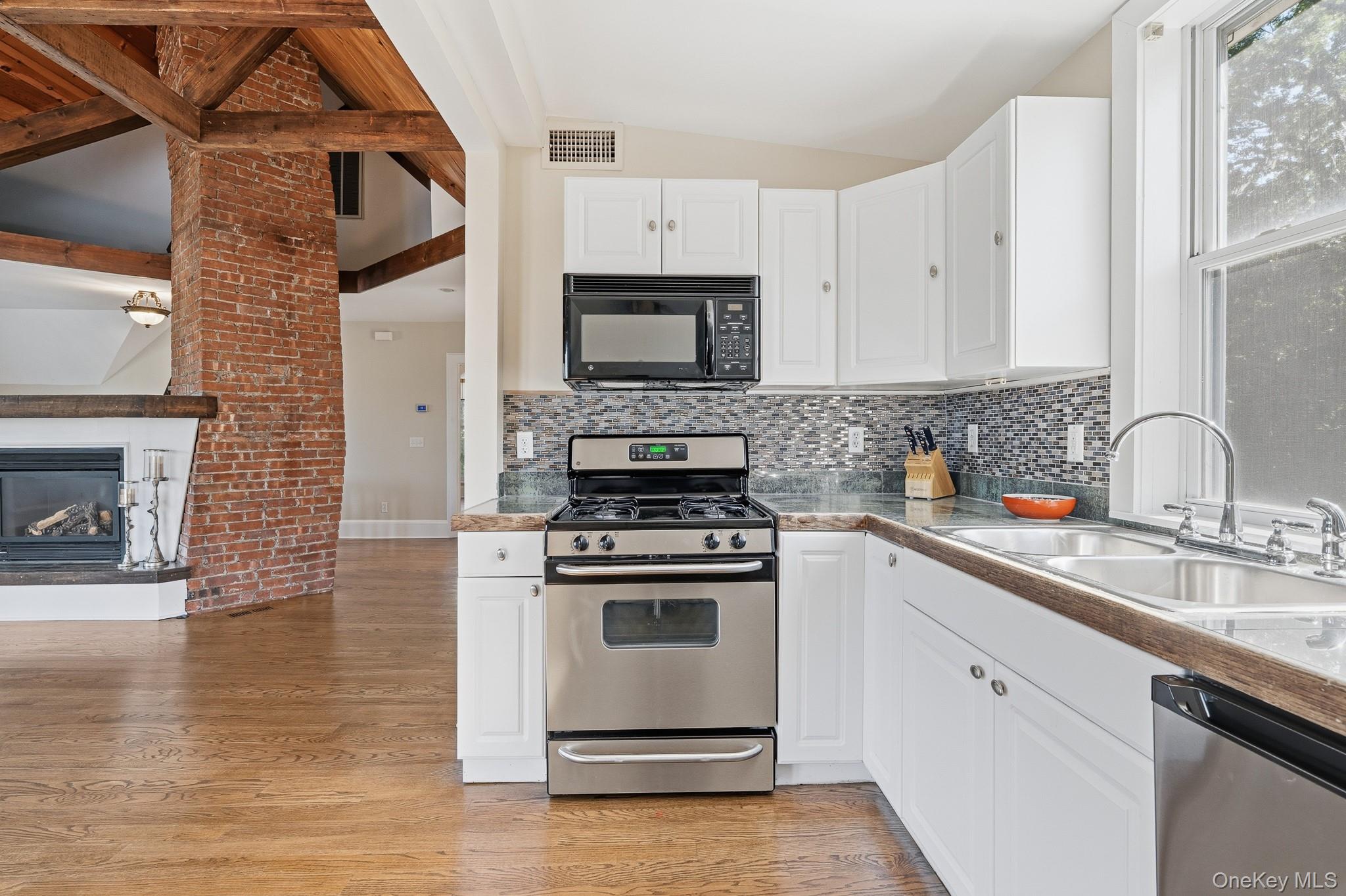Photo 6 of this property