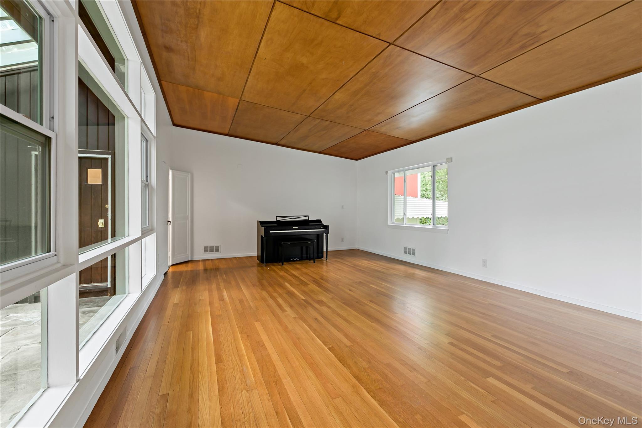 Photo 5 of this property