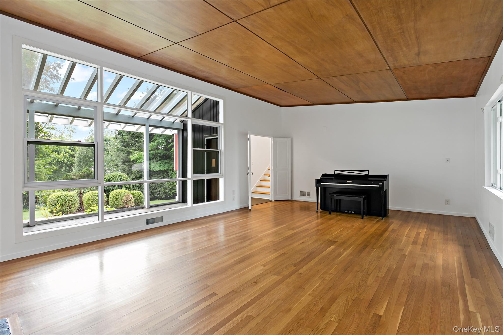 Photo 7 of this property