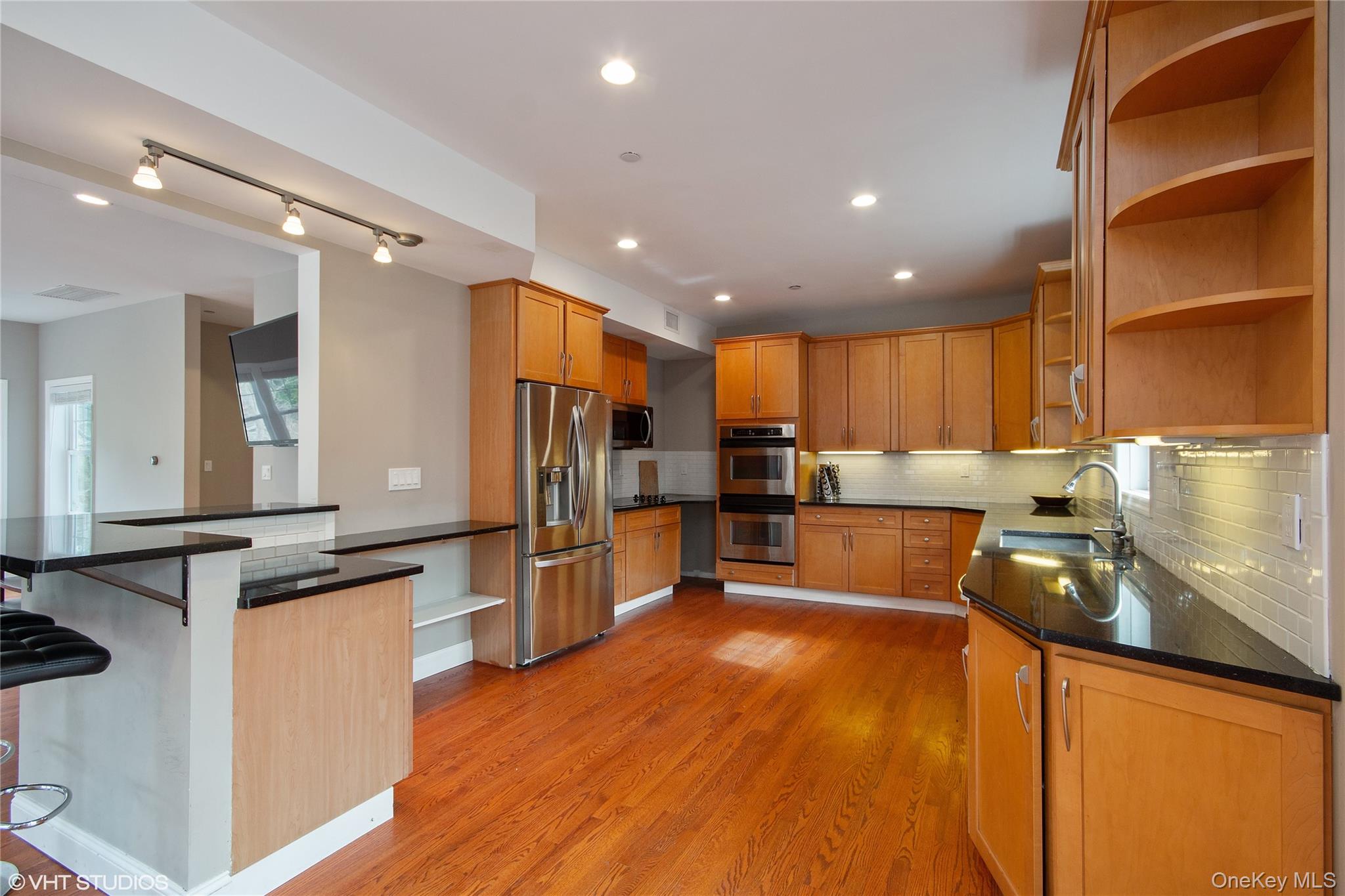 Photo 4 of this property