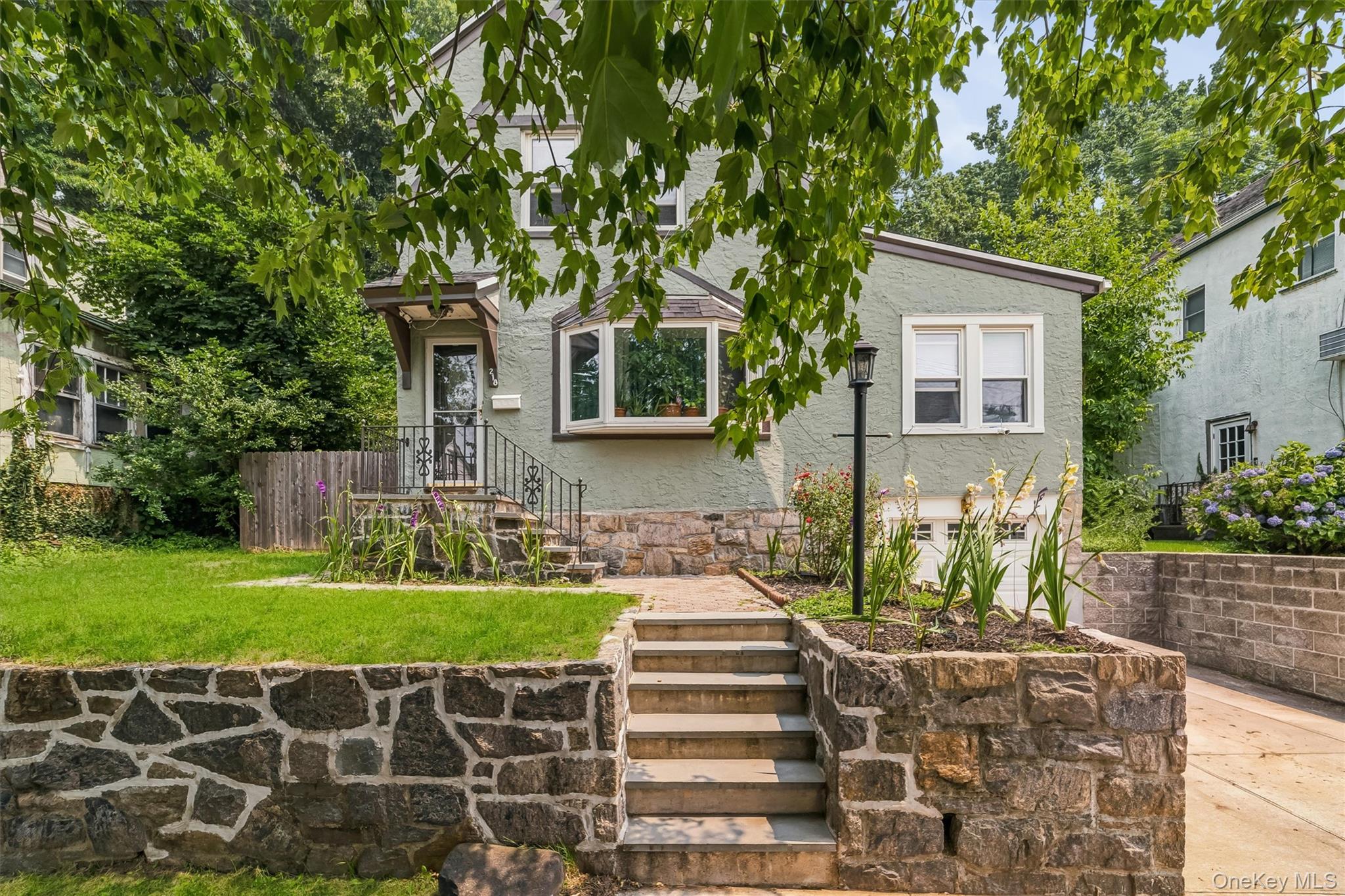 Photo 4 of this property