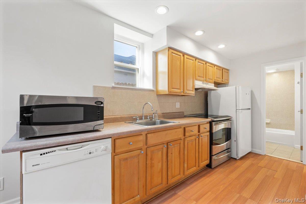 Photo 7 of this property