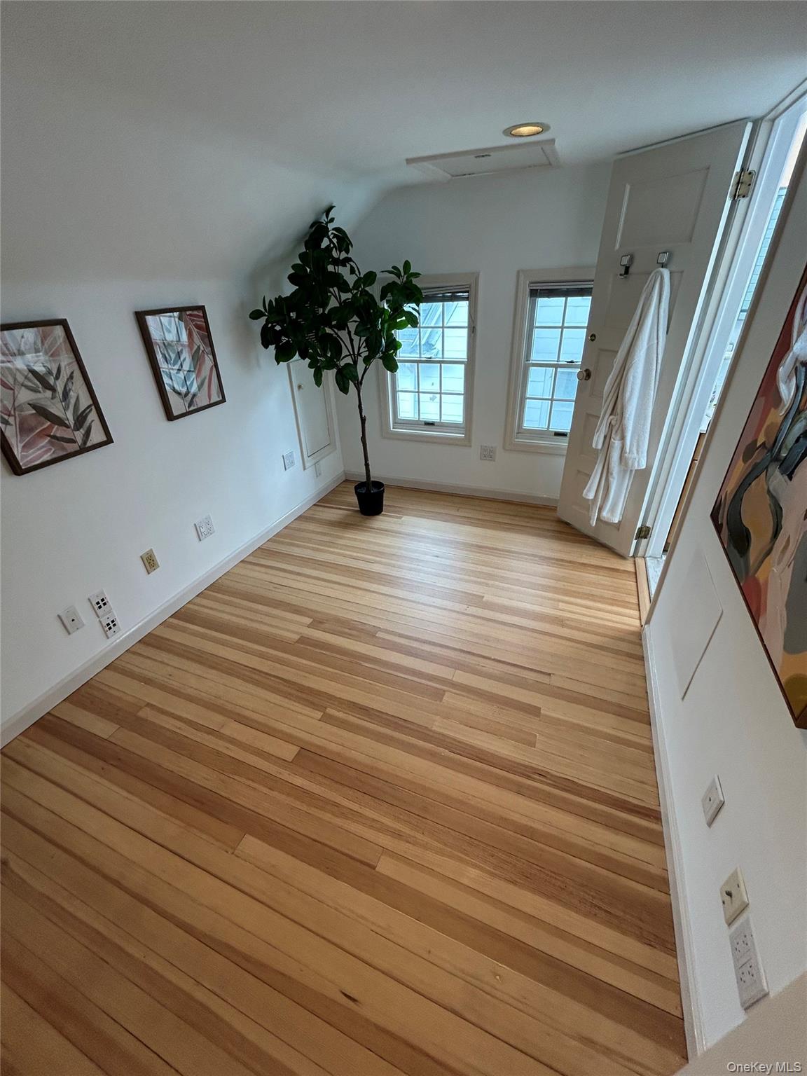 Photo 4 of this property