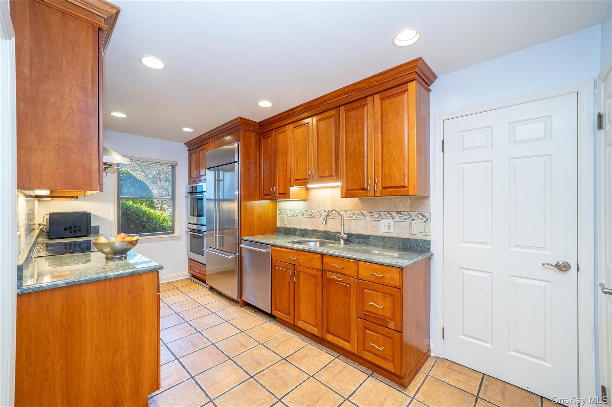 Photo 6 of this property