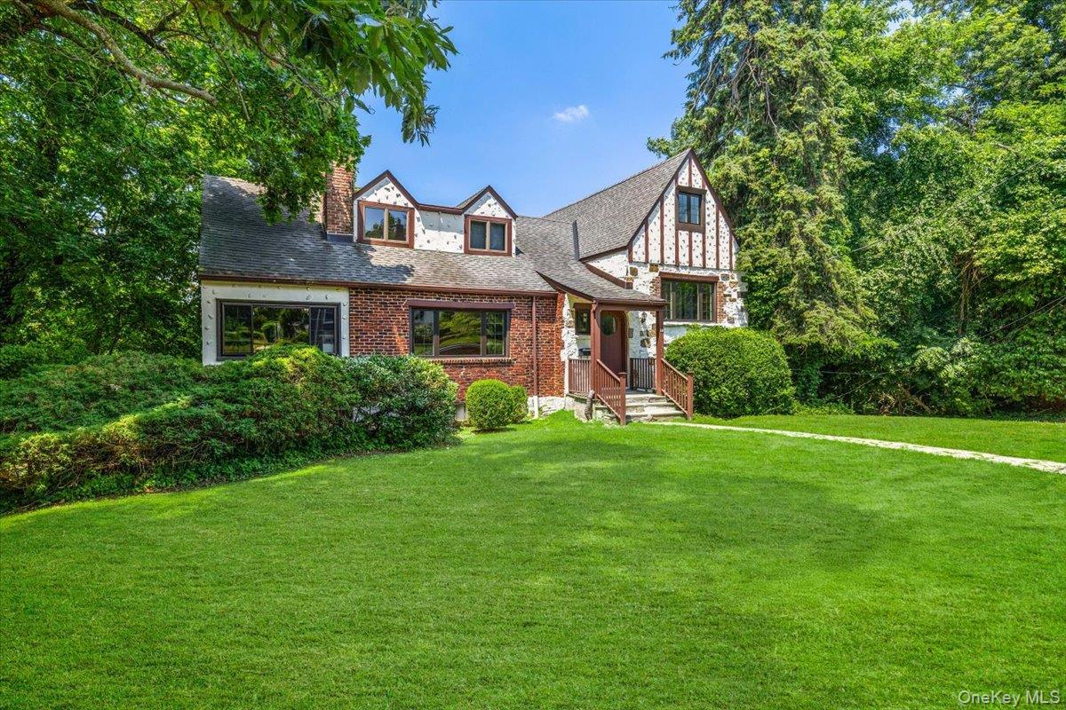Photo 4 of this property