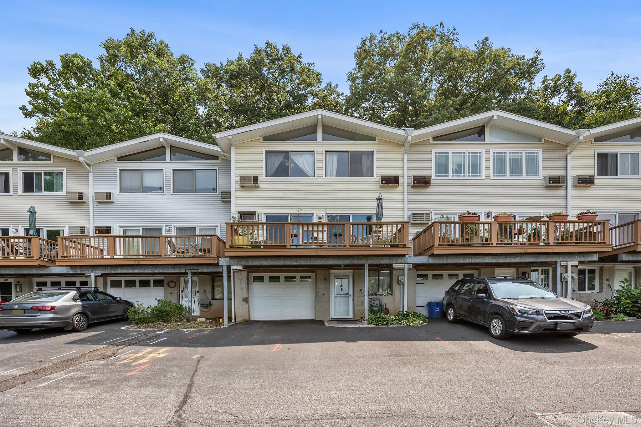 Spacious tri-level condo in the desirable Furnace Dock Complex offerin...