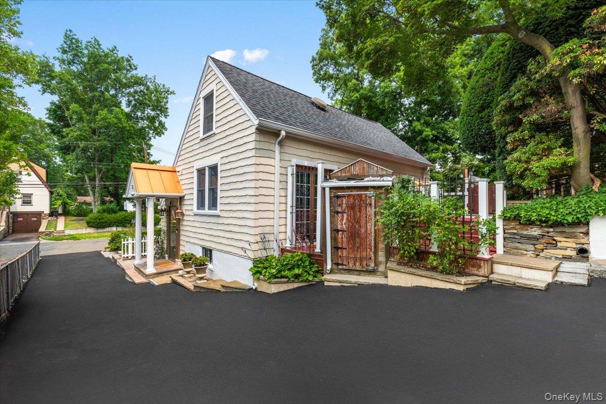 Photo 6 of this property